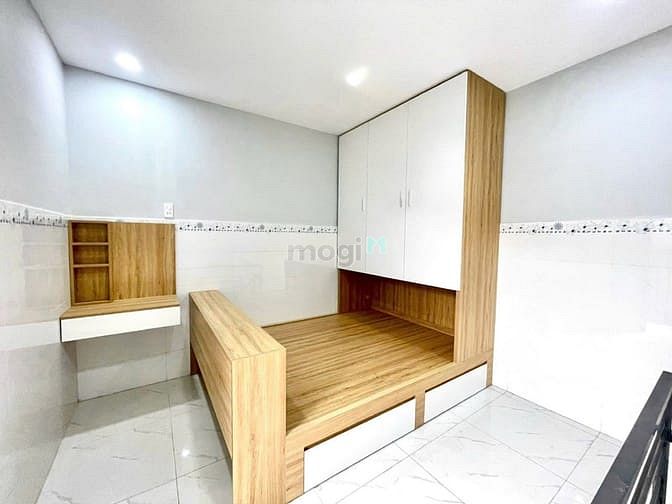 Hình ảnh Chính chủ cho thuê phòng 30m2 Duplex bancol đủ nội thất cầu Tham Lương
