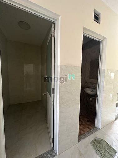 Hình ảnh Cho thuê nhà đường số 3 Đối diện chợ Phú Lâm Quận 6