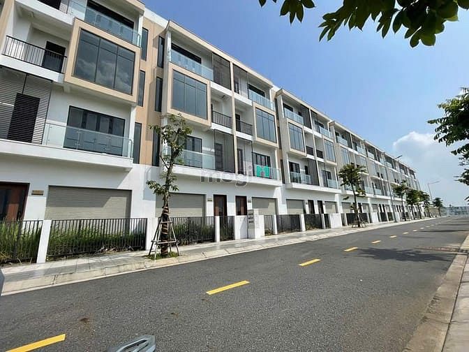 Hình ảnh Bán giá tốt căn Shop kinh doanh t&t long hậu, 100m2, 4 lầu vị trí đẹp