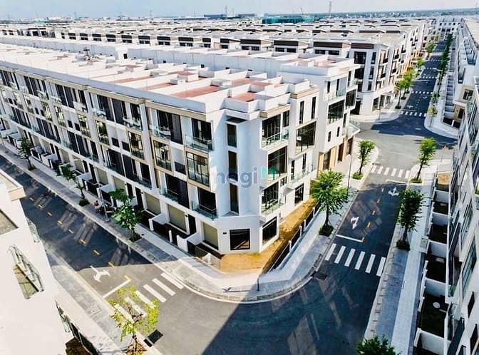 Hình ảnh Bán căn shop a-sh.06 ngay đường thái sơn 3, xây 4 lầu vị trí cực đẹp