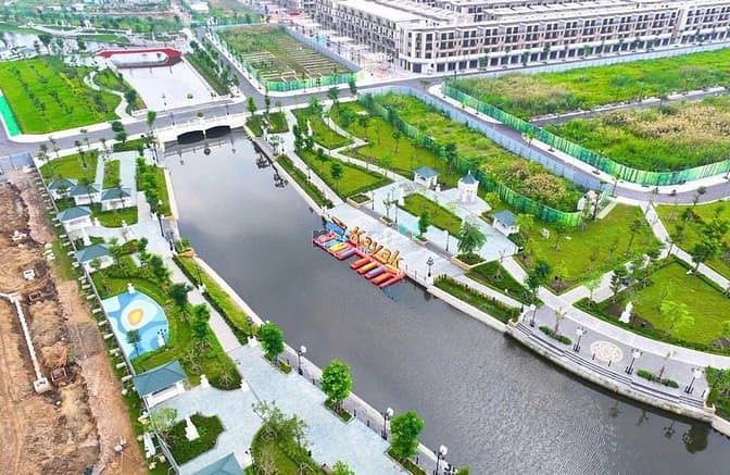 Hình ảnh Bán căn shop a-sh.06 ngay đường thái sơn 3, xây 4 lầu vị trí cực đẹp