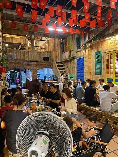 Hình ảnh Cần sang lại quán cafe và điểm tâm mặt tiền đường Phạm Văn Chí.