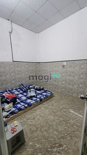Hình ảnh Cho thuê nhà trong chợ Phú Định P12 Q6