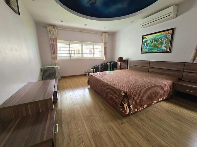 Hình ảnh Phố Nguyễn Văn Cừ - Ô Tô Tránh – 291 M2 3 T – MT 9.5 M – Giá 72.8 T