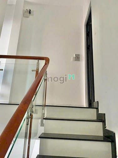 Hình ảnh Nhà Hẻm Lê Văn Quới, 4x10 1 Lầu 2PN 2WC, Hẻm 8M