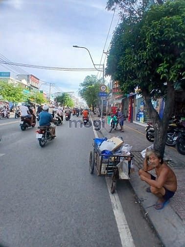 Hình ảnh Cho thuê nhà mặt tiền đường Huỳnh Tấn Phát, Xã Phú Xuân, Huyện Nhà B