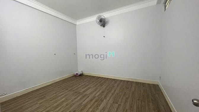 Hình ảnh Cho thuê căn 68m2 có 2p ngủ, NTCB ở C/c Phan Xích Long giá 8tr5