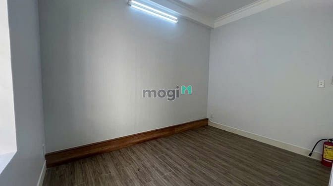 Hình ảnh Cho thuê căn 68m2 có 2p ngủ, NTCB ở C/c Phan Xích Long giá 8tr5