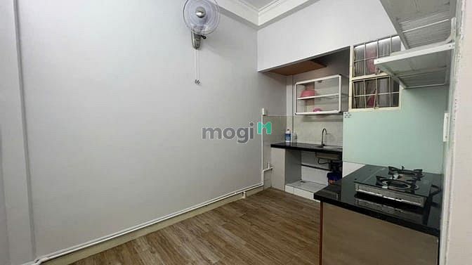 Hình ảnh Cho thuê căn 68m2 có 2p ngủ, NTCB ở C/c Phan Xích Long giá 8tr5