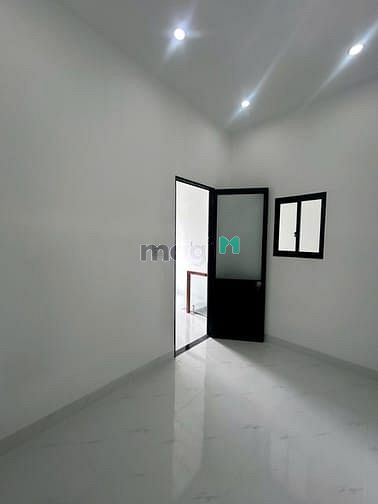 Hình ảnh 1 cặp nhà mới xây 5X5, khu vực Hóc Môn, hỗ trợ góp đường ô tô 5m