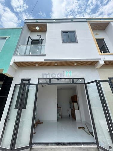 Hình ảnh 1 cặp nhà mới xây 5X5, khu vực Hóc Môn, hỗ trợ góp đường ô tô 5m