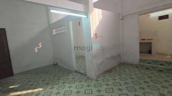 Hình ảnh Cho thuê nhà cấp 4 hẻm Lê Đình Cẩn, làm kho hoặc ở đều được