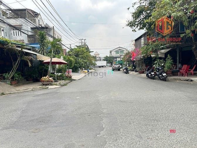 Hình ảnh Bán đất góc 2 mặt tiền 1 sẹc đường Bùi Văn Hòa; sổ hồng 214m2 giá 9 tỷ