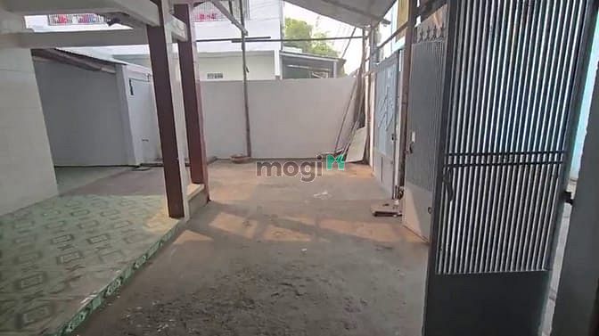Hình ảnh Cho thuê nhà cấp 4 hẻm Lê Đình Cẩn, dùng để làm kho hoặc ở đều được
