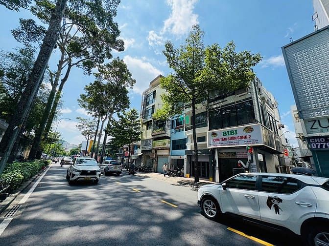 Hình ảnh Cho thuê nhà GÓC 2MT số: 15 đường Nguyễn Trãi, Phường 2, Quận 5, Hồ Ch