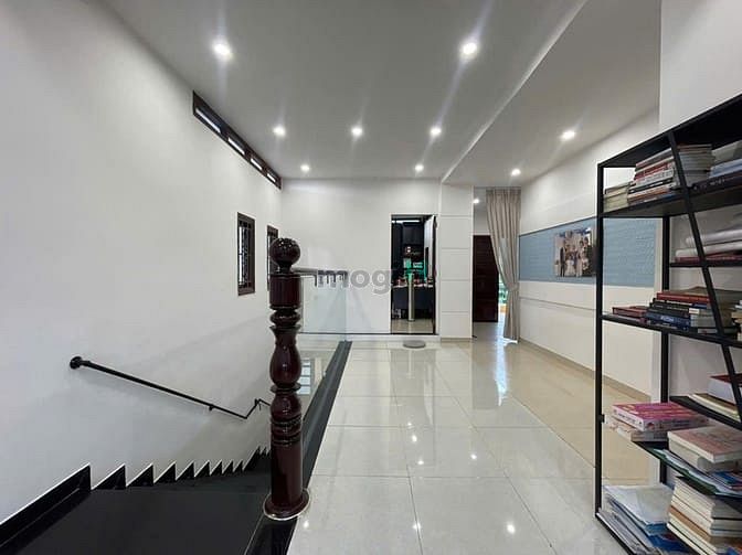 Hình ảnh Bán Biệt Thự 2 Tầng Đường 6D Phước Bình, DT Đất 351m2 Ngang 12m
