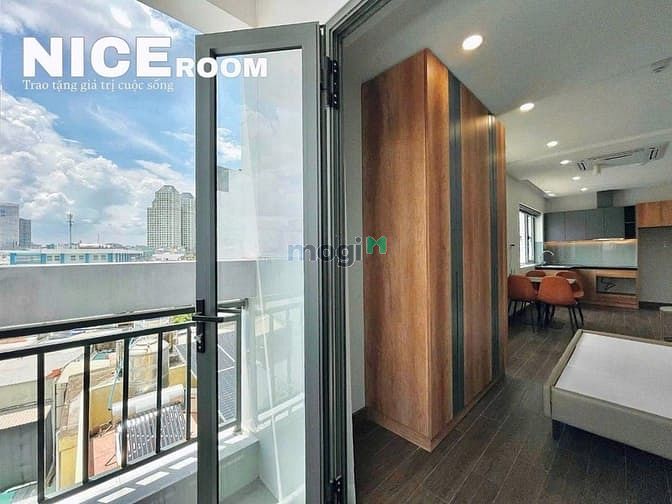Hình ảnh Studio Balcony Thang Máy Hầm Xe Full Nội Thất Ngay Khu Phố Nhật