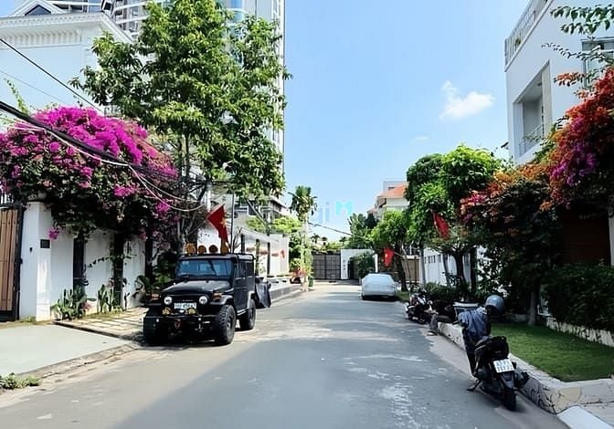 Hình ảnh Đất Biệt Thự Thảo Điền 300m2 (12x25m) Đẹp Đối Diện Nhà Ca Sĩ Hồ Ngọc H