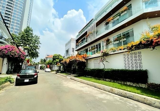 Hình ảnh Đất Biệt Thự Thảo Điền 300m2 (12x25m) Đẹp Đối Diện Nhà Ca Sĩ Hồ Ngọc H