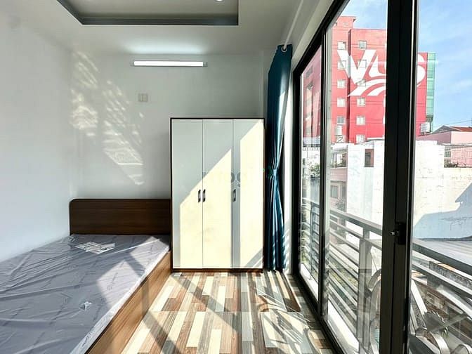 Hình ảnh Cho thuê Studio tách bếp Balcony 40m2 Thang Máy khu Phan Xích Long