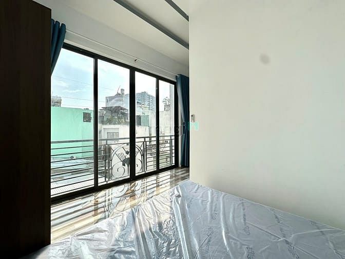 Hình ảnh Cho thuê Studio tách bếp Balcony 40m2 Thang Máy khu Phan Xích Long