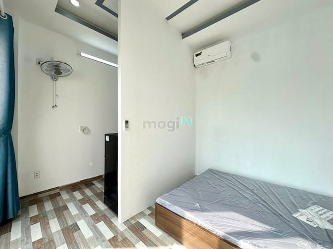 Hình ảnh Cho thuê Studio tách bếp Balcony 40m2 Thang Máy khu Phan Xích Long