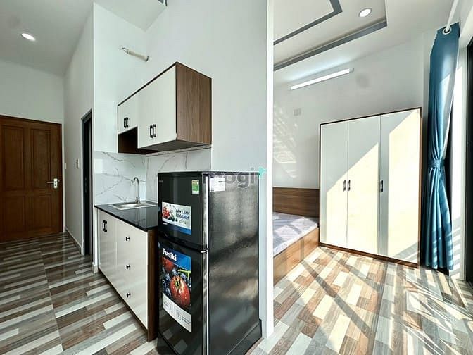Hình ảnh Cho thuê Studio tách bếp Balcony 40m2 Thang Máy khu Phan Xích Long