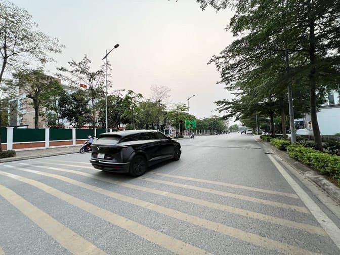 Hình ảnh Thạch Bàn Long Biên – Ô TÔ Tránh – 91 M2 – 3 T – MT 6.5 M – Giá 24.1 T