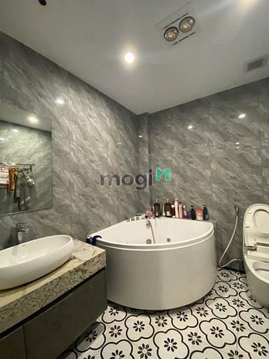 Hình ảnh Siêu phẩm Việt Hưng, ngõ thông, ô tô đỗ trong nhà, full nội thất cao c