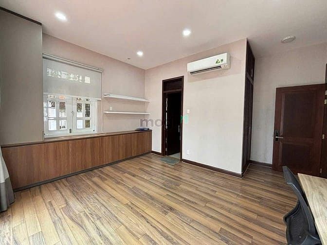 Hình ảnh ⭕Cho thuê biệt thự sân vườn, ngay cầu Sài Gòn, diện tích đất 305m²,4Pn