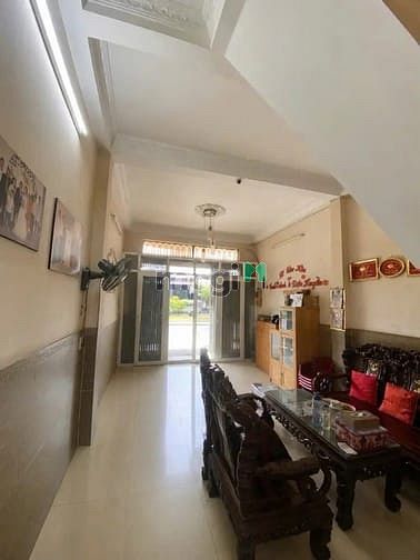 Hình ảnh Bán nhà Mặt Tiền Kinh 10M Sầm Uất Đường Lê Thúc Hoạch