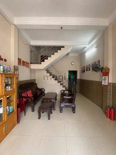 Hình ảnh Bán nhà Mặt Tiền Kinh 10M Sầm Uất Đường Lê Thúc Hoạch