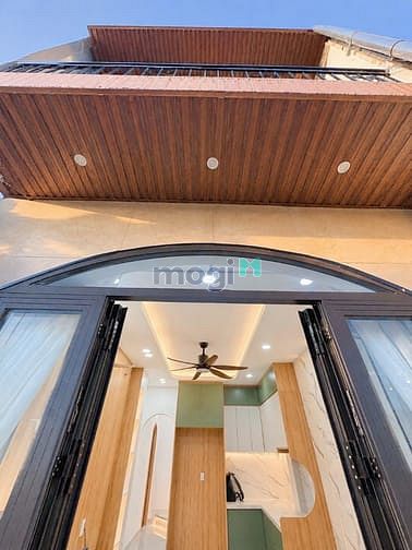 Hình ảnh Nhà Võ Văn Tần Quận 3, 27m2 nở hậu, 3 tầng sân thượng, tặng nội thất
