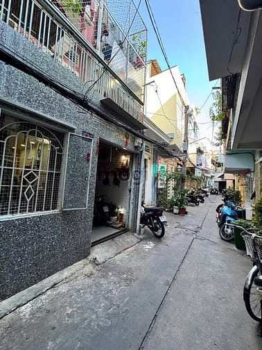 Hình ảnh Nhà Quận 11 - DT 4m x 17m - 2 Tầng - Vị trí đẹp, tiện ích đầy đủ