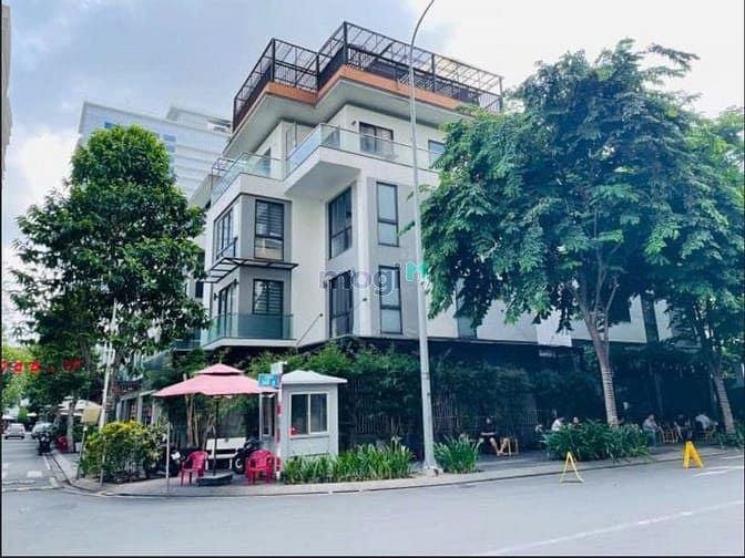 Hình ảnh Cho thuê 2 MT đường khu Hà Đô Centrosa đường 3 Tháng 2 , Quận 10