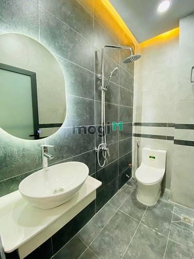 Hình ảnh Cần bán nhà 4x15m, 4 tầng, SHR, Liên Khu 4-5, Quận Bình Tân