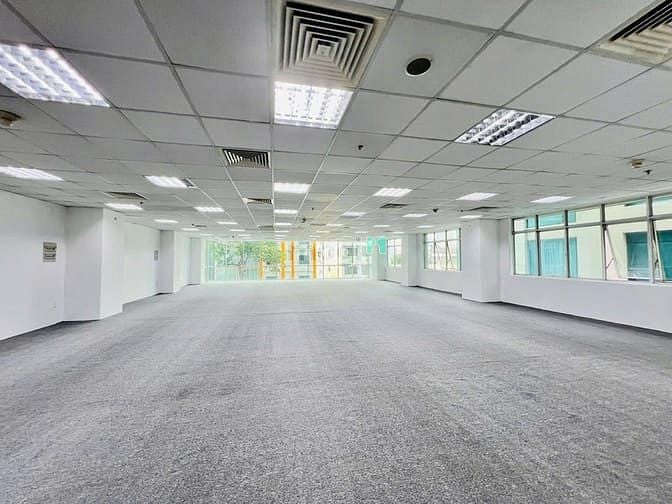 Hình ảnh Siêu phẩm văn phòng sang trọng từ 250m2 ngay khu trung tâm Q1