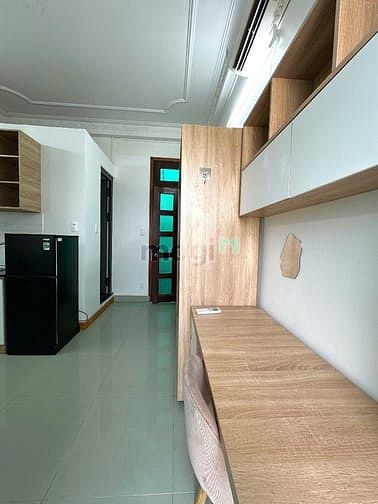Hình ảnh Phòng trọ ban công ngay trung tâm CMT8, gần ĐH Huflit, ĐH Văn Hiến