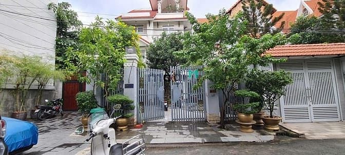 Hình ảnh Cần bán gấp biệt thự HOA HỒNG, Trần Não, Bình An, Q2.