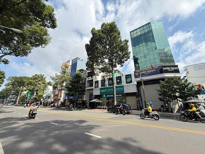 Hình ảnh Cho thuê toà nhà GÓC 2MT 342-344 An Dương Vương - Ngang 9m, 7 tầng