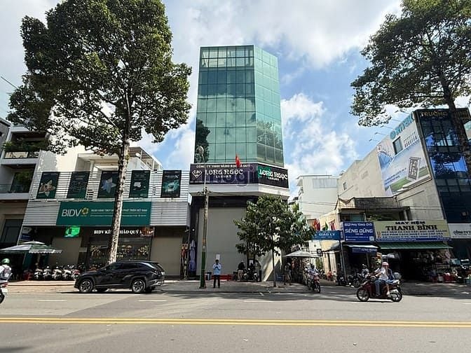 Hình ảnh Cho thuê toà nhà GÓC 2MT 342-344 An Dương Vương - Ngang 9m, 7 tầng
