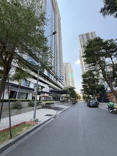 Hình ảnh Cần b á n g ấ p Biệt Thự Khu Saigon Pearl 1000m2 chỉ 300 tỷ