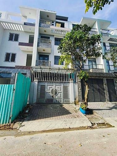 Hình ảnh Nhà Mặt Tiền Đường - Intresco 13E Bình Chánh, 100m2, 4 Tầng, View CV