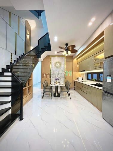 Hình ảnh Nhà 1 trệt 2 lầu diện tích sử dụng 200 m2 ở thành phố thủ dầu một