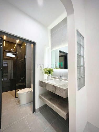 Hình ảnh Nhà 1 trệt 2 lầu diện tích sử dụng 200 m2 ở thành phố thủ dầu một