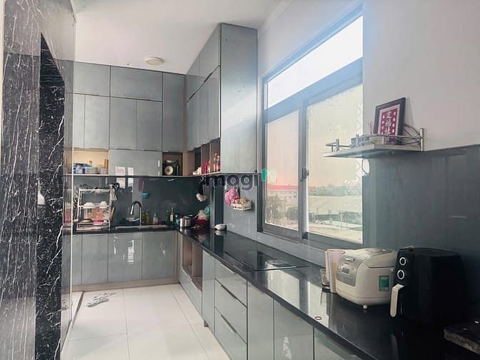 Hình ảnh Bán nhà góc 2 mặt tiền đường Phạm Văn Thuận 1 trệt 3 lầu 84m2 giá 15tỷ