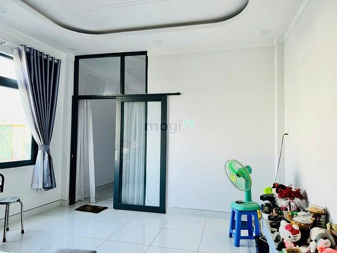 Hình ảnh Bán nhà góc 2 mặt tiền đường Phạm Văn Thuận 1 trệt 3 lầu 84m2 giá 15tỷ