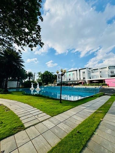 Hình ảnh Nhà Compound Mega Village Khang Điền- 3 Tầng - 3PN 3WC -Sân Ô Tô Riêng