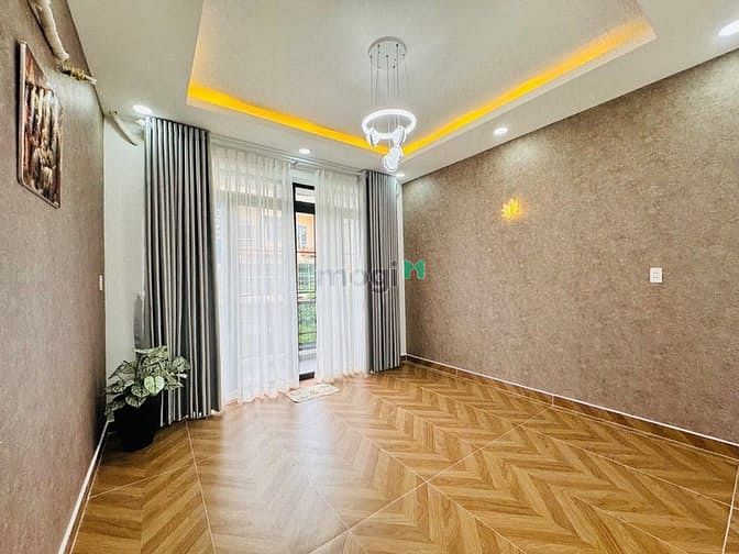 Hình ảnh Nhà Đẹp 3 Tầng KDC Bình Hưng, 72m2, 5PN, Vỉa Hè 3m, Xe Hơi Ngủ Nhà, 9.