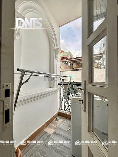 Hình ảnh Studio Balcony Thang Máy Hầm Xe Full Nội Thất Ngay Trần Quang Khải